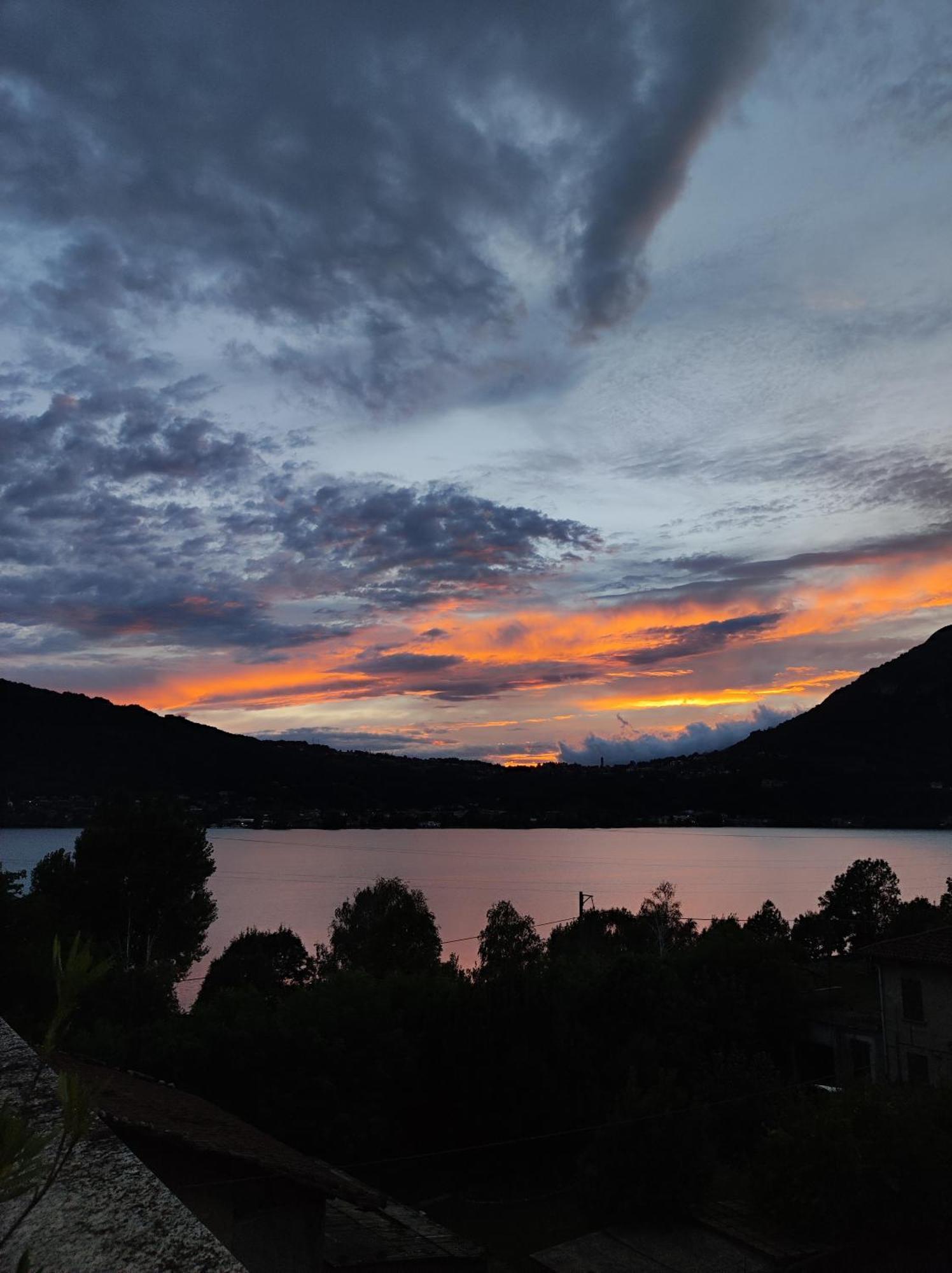 Terrazzo Sul Lago Лекко Экстерьер фото